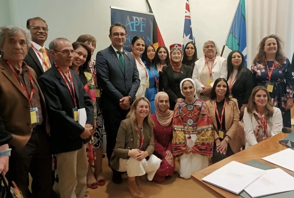 Ambassador Waissi with the Community at the Australian Parliament||